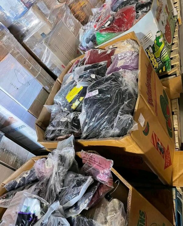 Sam's club clothes pallet - Image 2