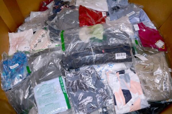 AMZ Clothes pallet - Image 2