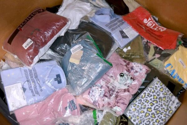 AMZ Clothes pallet - Image 3