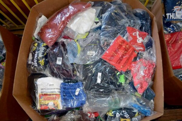 AMZ Clothes pallet - Image 2
