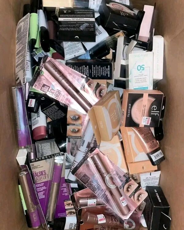 Mix Cosmetics and Makeups - Image 3