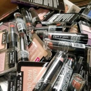 mix-cosmetics-and-make-up-67c6b8970c4a5