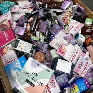 mix-cosmetics-and-make-up-67c6bca77ed27